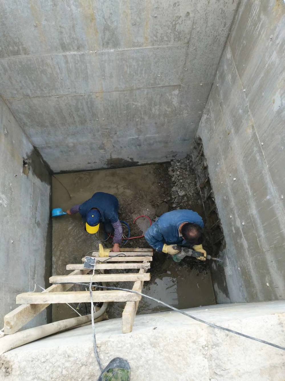 大同灵丘县水池堵漏